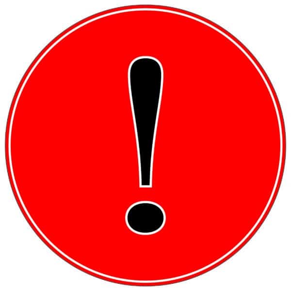 Czarny wykrzyknik na czerwonym tle